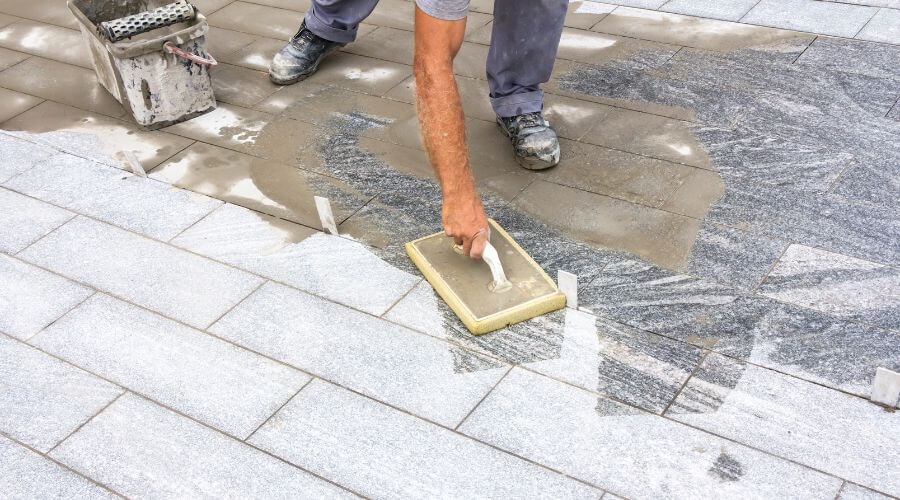 Professional gutter cleaning in Mineral Point, MO